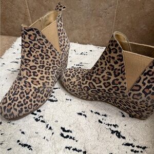 Toms Leopard Print Ankle Booties
